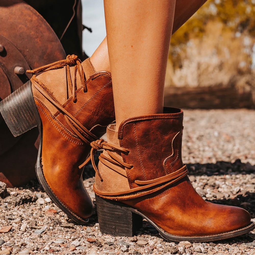 Freebird by Steven Casey Cognac Brown Leather & Suede Ankle Boots Sz 9